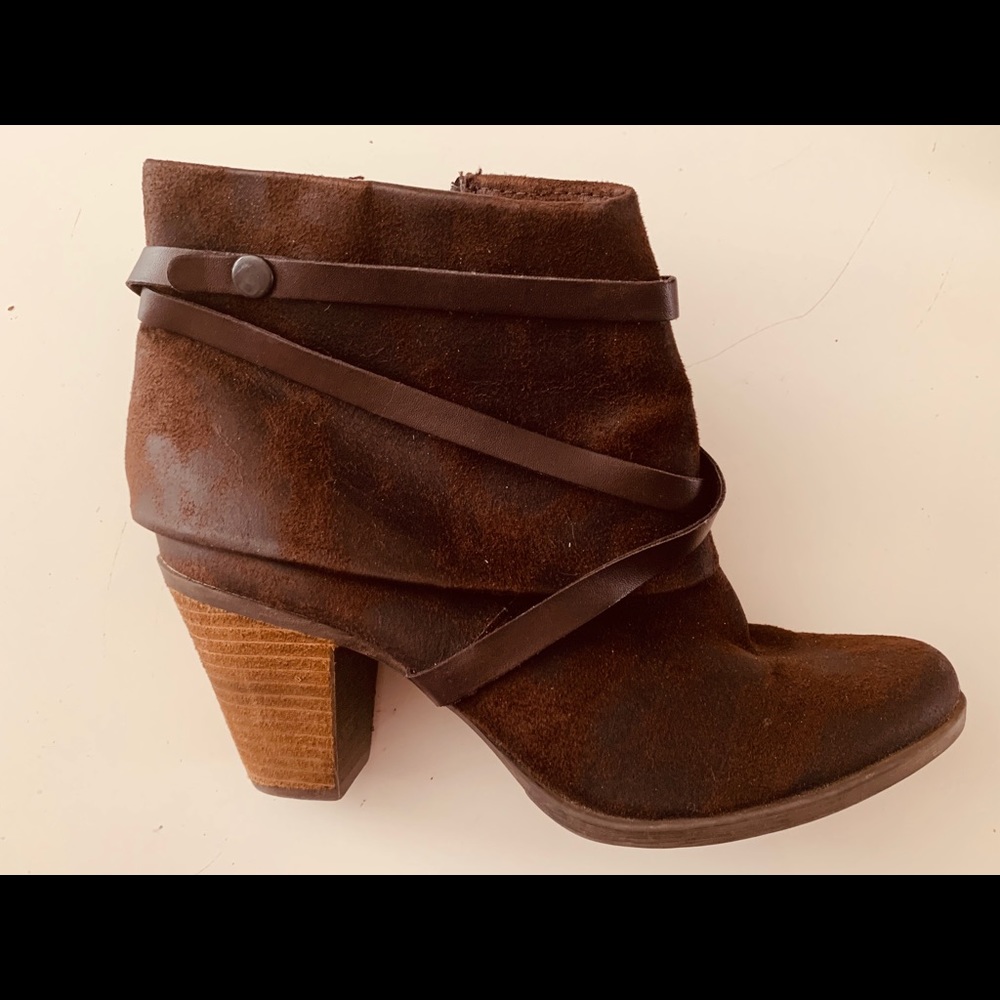 Brown distressed bootie. Inside zip. 2 1/2” heel.